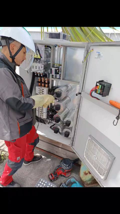 Contrôle d'armoire électrique